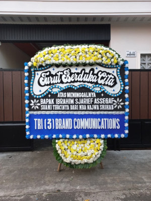 Papan Bunga Duka di Yapsi